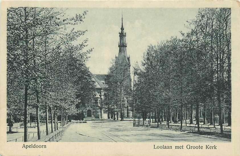 Apeldoorn Loolaan met Groote Kerk