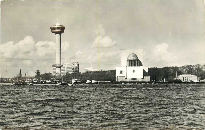 Rotterdam De Euromast in het stadsbeeld