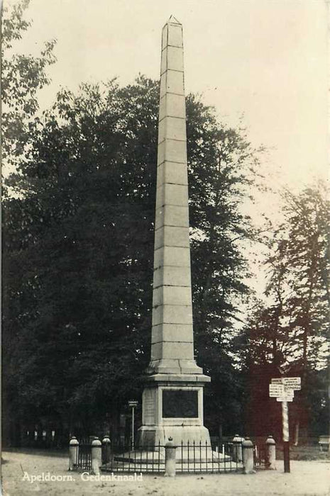 Apeldoorn Gedenknaald