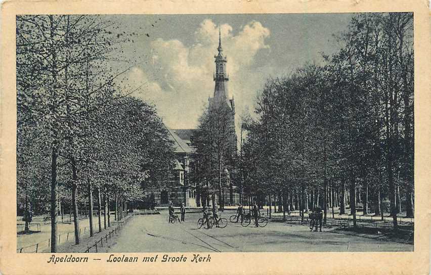 Apeldoorn Loolaan met Groote Kerk