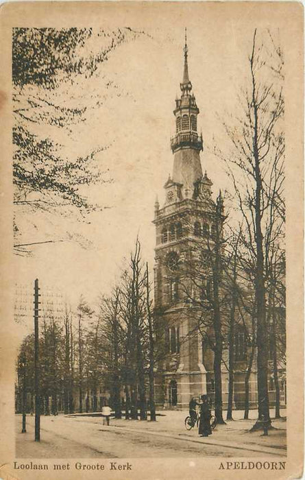 Apeldoorn Loolaan met Groote Kerk