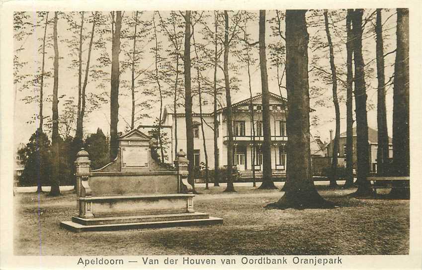 Apeldoorn Van der Houven van Oordtbank Oranjepark