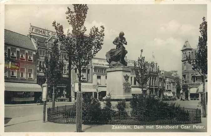 Zaandam Dam met Standbeeld Czar Peter