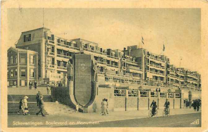 Scheveningen Boulevard en Monument