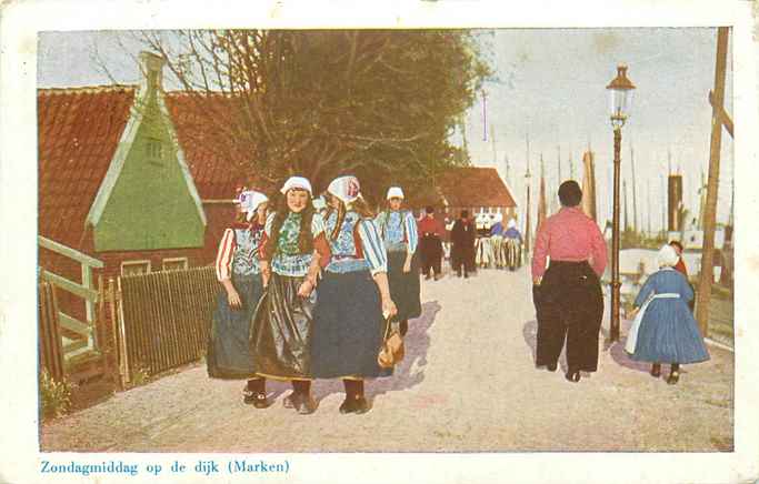 Marken Zondagmiddag op de dijk