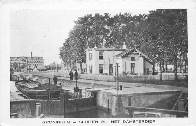 Groningen Sluizen bij het Damsterdiep