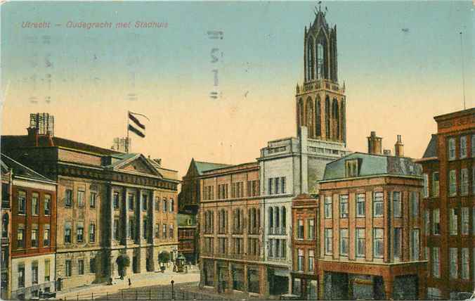 Utrecht Oudegracht met Stadhuis