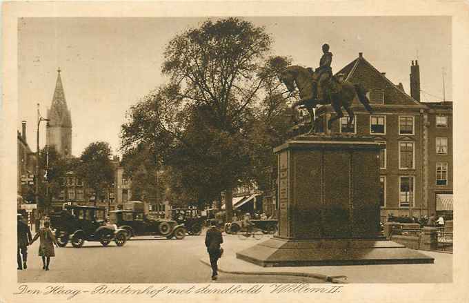 Den Haag Buitenhof met Standbeeld Koning Willem II