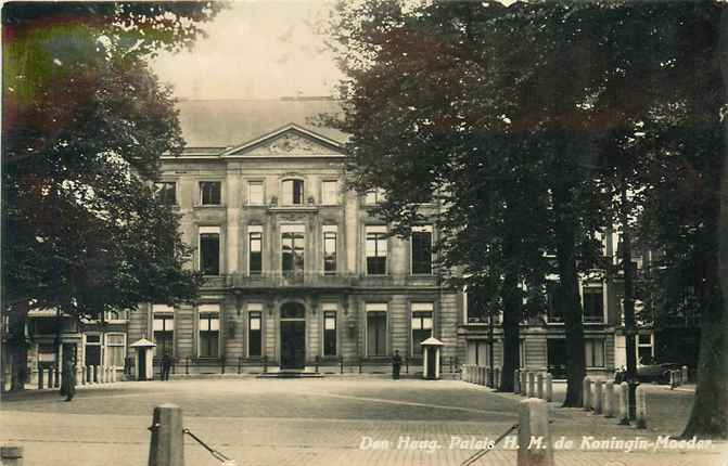 Den Haag Paleis HM de Koningin Moeder