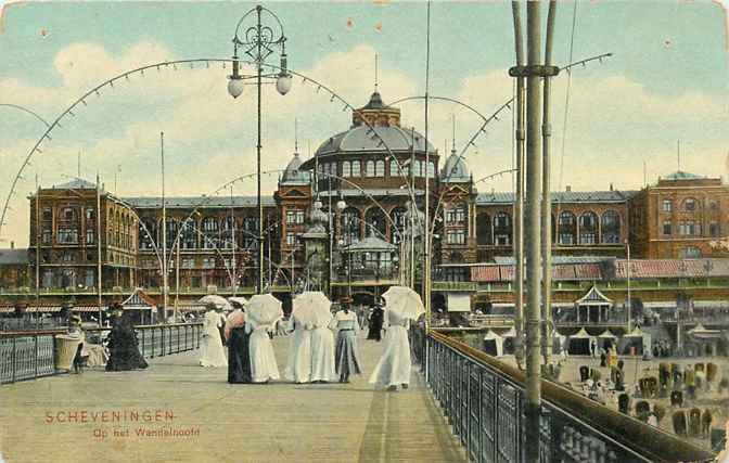 Scheveningen Op het Wandelhoofd