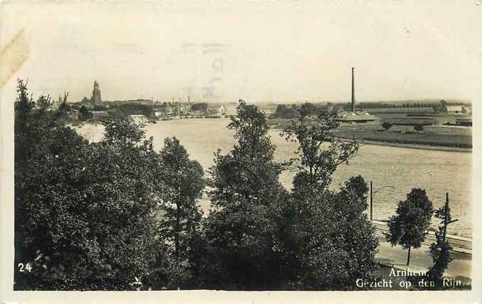 Arnhem Gezicht op den Rijn