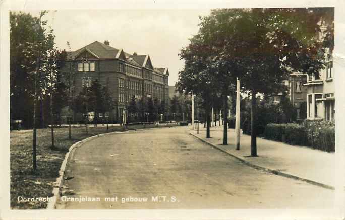 Dordrecht Oranjelaan met Gebouw MTS