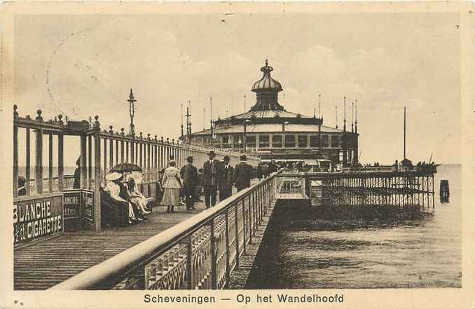 Scheveningen Op het Wandelhoofd
