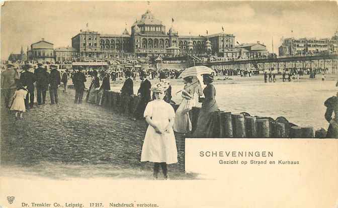 Scheveningen Gezicht op Strand en Kurhaus