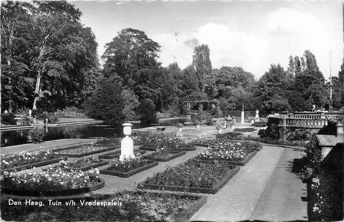 Den Haag Tuin vh Vredespaleis