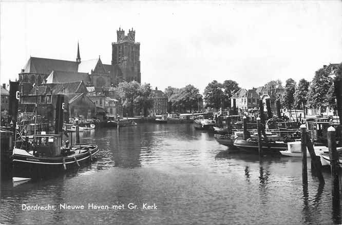 Dordrecht Nieuwe Haven met Gr Kerk