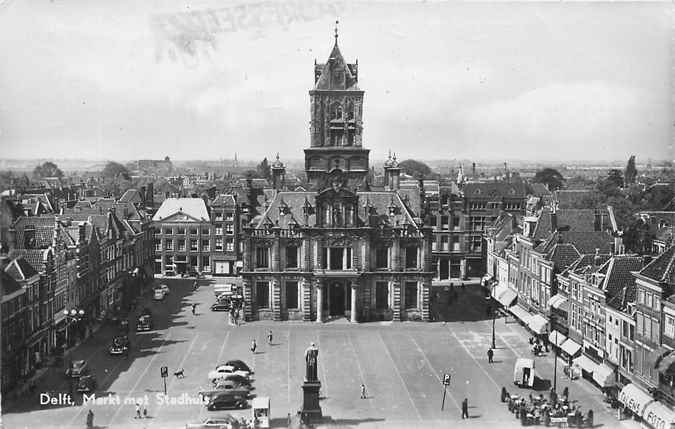 Delft Markt met Stadhuis