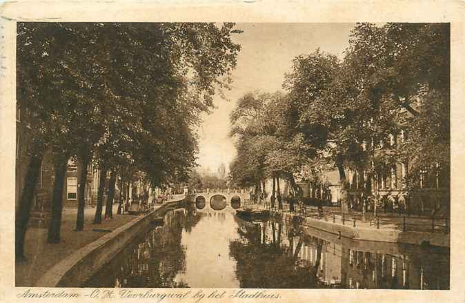 Amsterdam Voorburgwal bij het Stadhuis