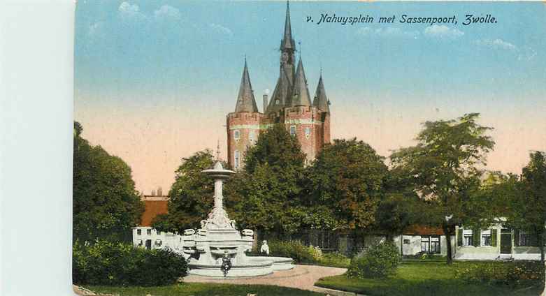 Zwolle Nahuysplein met Sassenpoort