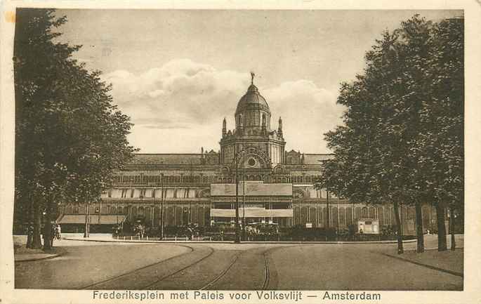 Amsterdam Frederiksplein met Paleis voor Volksvlijt