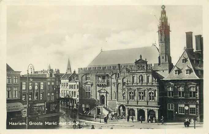 Haarlem Groote Markt met Stadhuis