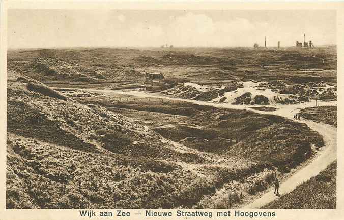 Wijk aan Zee Nieuwe Straatweg met Hoogovens