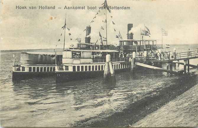 Hoek van Holland Aankomst boot van Rotterdam