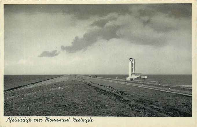 Nederland Afsluitdijk met monument Westzijde