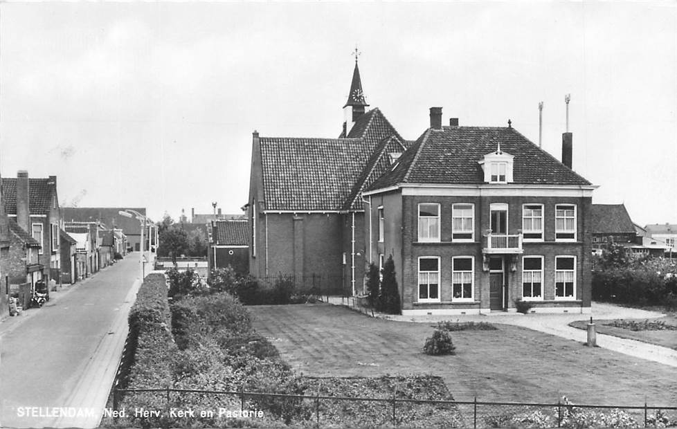 Stellendam Ned. Herv. Kerk en Pastorie