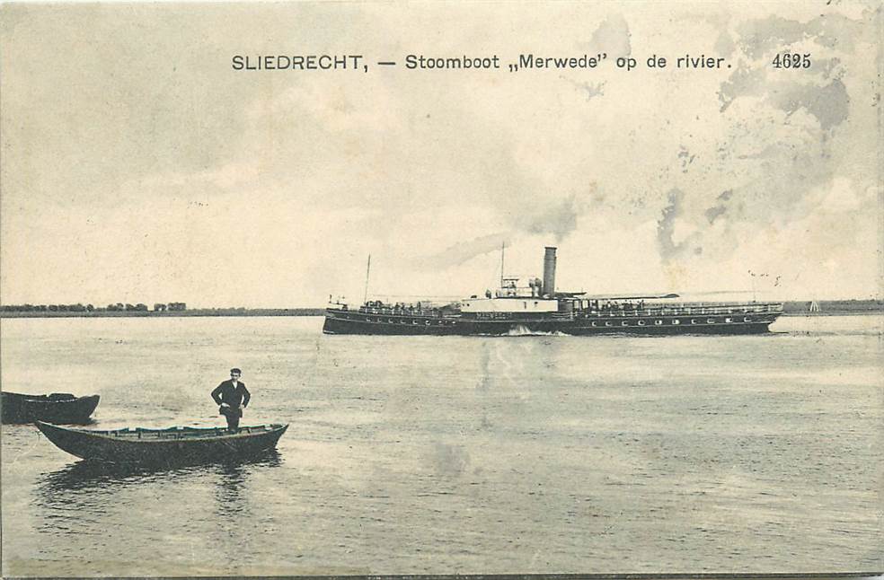 Sliedrecht Stoomboot Merwede op de rivier