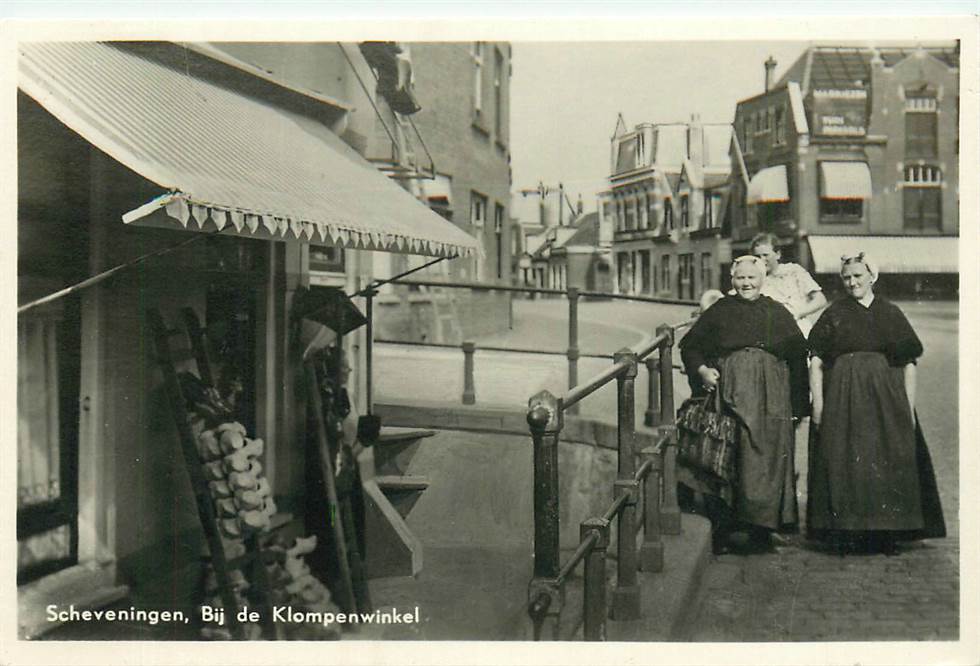 Scheveningen Bij de Klompenwinkel