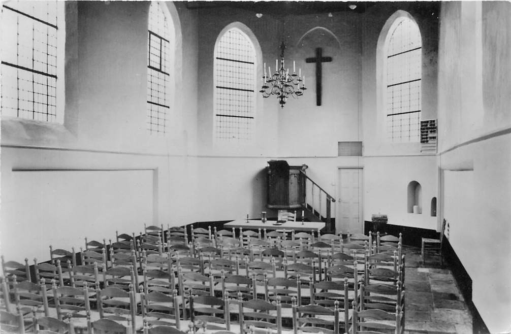 Odijk Hervormde Kerk met Oud Holl. Zwagerstoelen