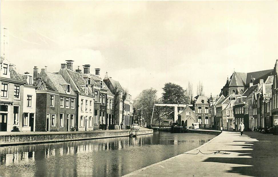 Maarssen Herengracht en Schippergracht met Vechtbrug