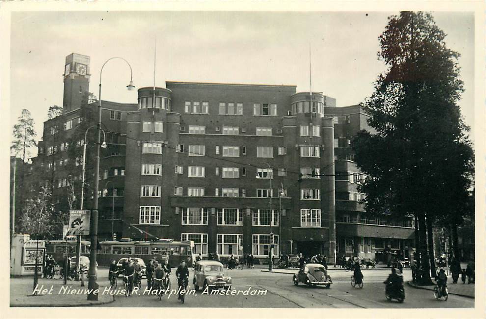 Amsterdam Het Nieuwe Huis R. Hartplein