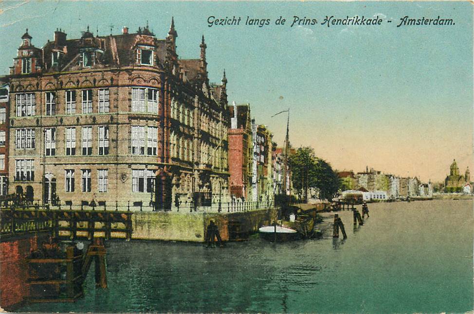 Amsterdam Gezicht langs de Prins Hendrikkade