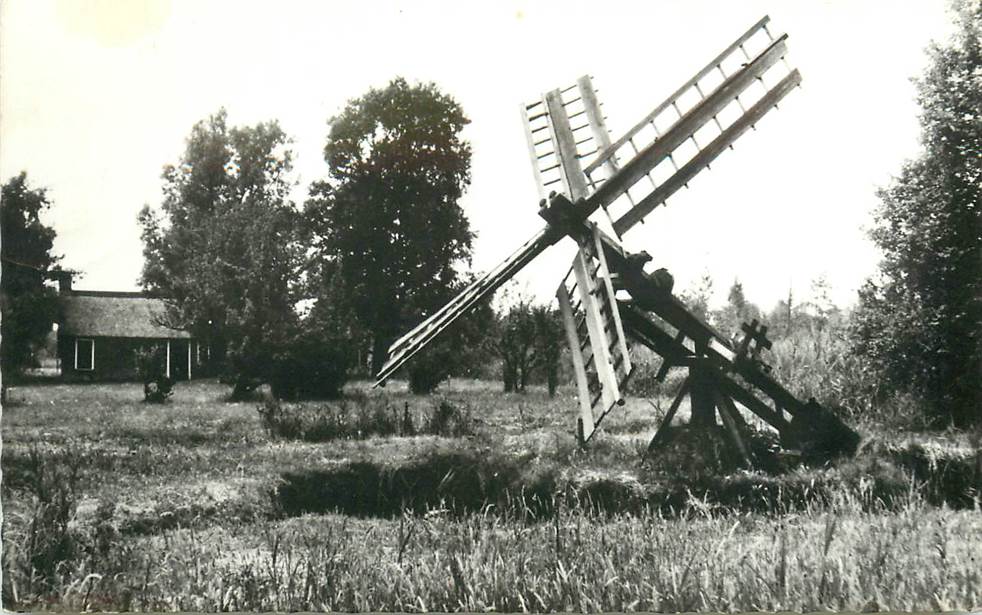 Oldemarkt Tjaskermolen De Weerribben