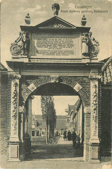 Groningen Poort Anthony gasthuis, Rademarkt