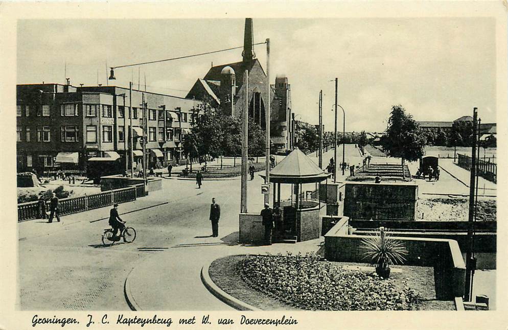 Groningen JC Kapteynbrug met W. van Doeverenplein