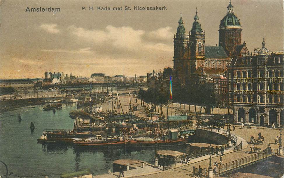 Amsterdam PH Kade met St Nicolaaskerk