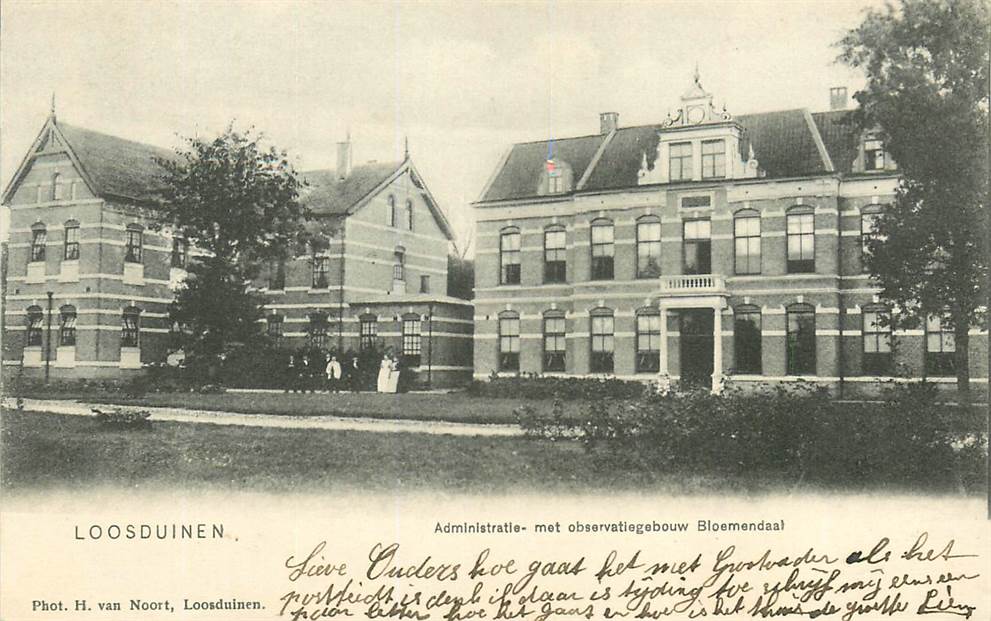 Loosduinen Administratie met observatiegebouw Bloemendaal