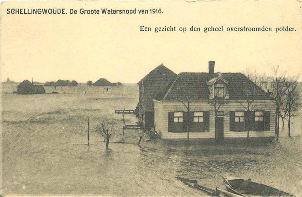 Schellingwoude Een gezicht op den geheel overstroomden polder Watersnood 1916