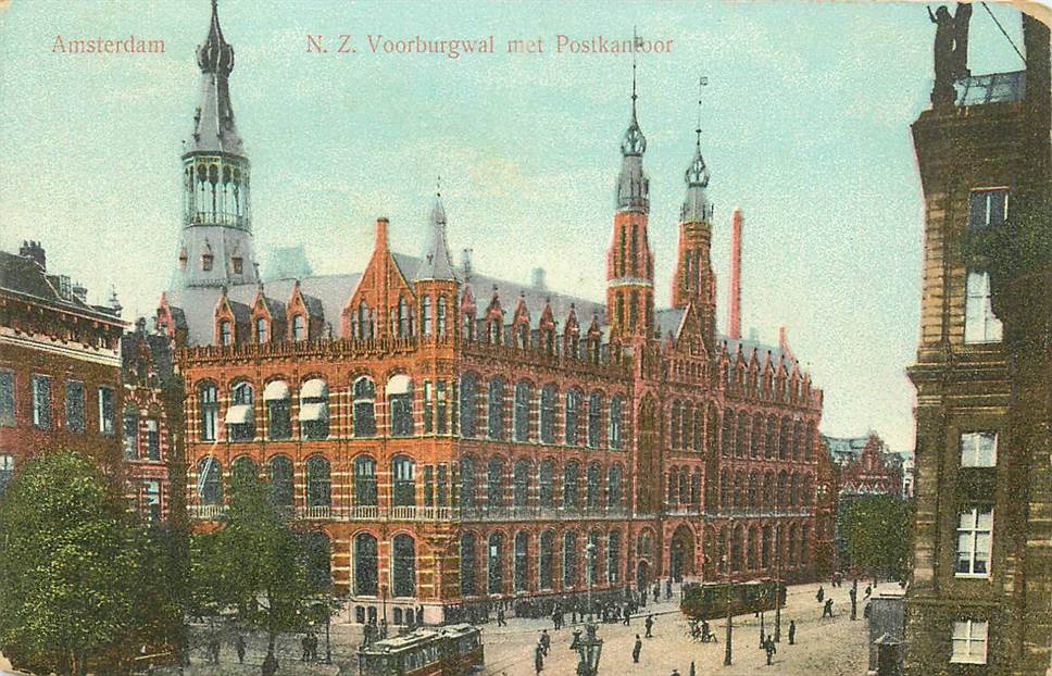 Amsterdam NZ Voorburgwal met Postkantoor