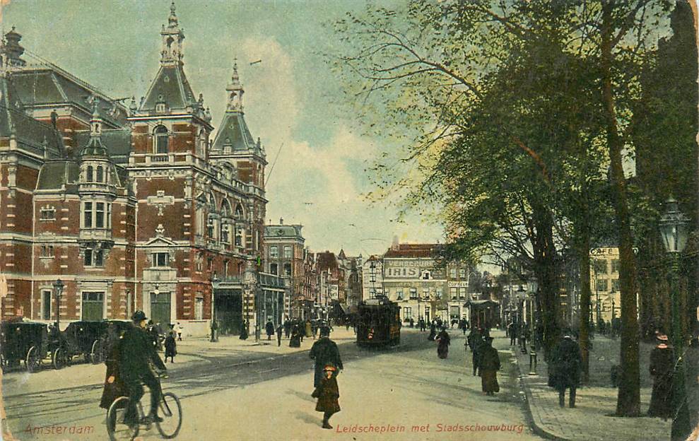 Amsterdam Leidscheplein met Stadsschouwburg