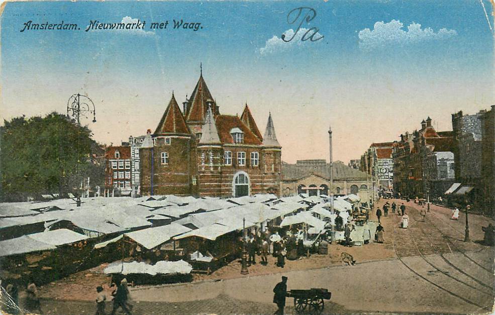 Amsterdam Nieuwmarkt met Waag