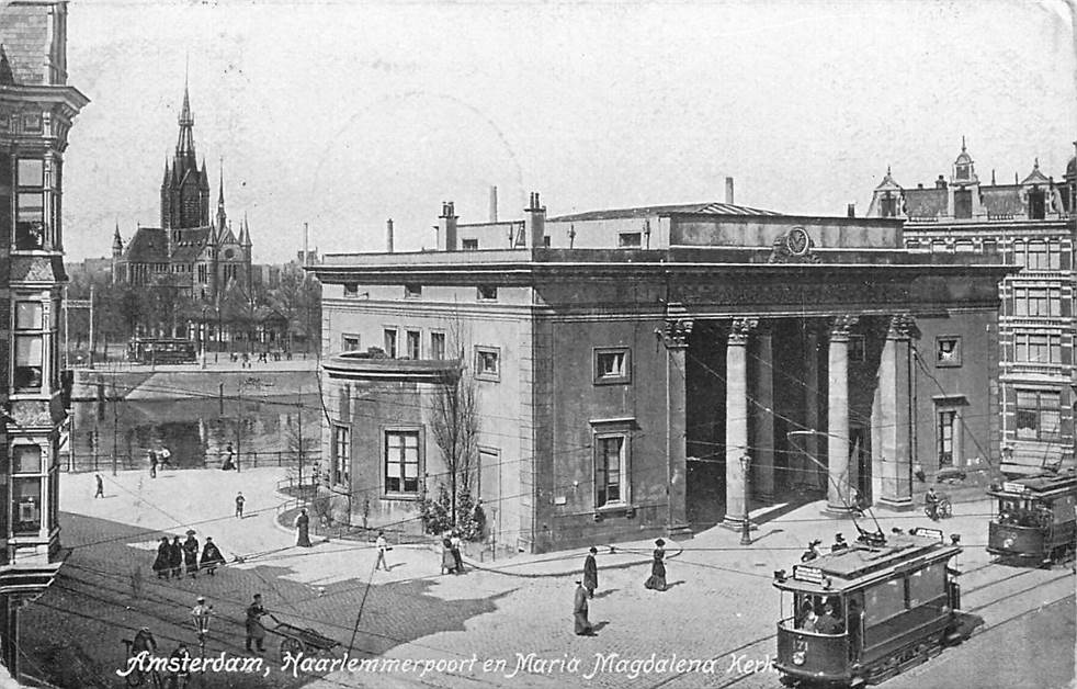 Amsterdam Haarlemmerpoort en Maria Magalena Kerk