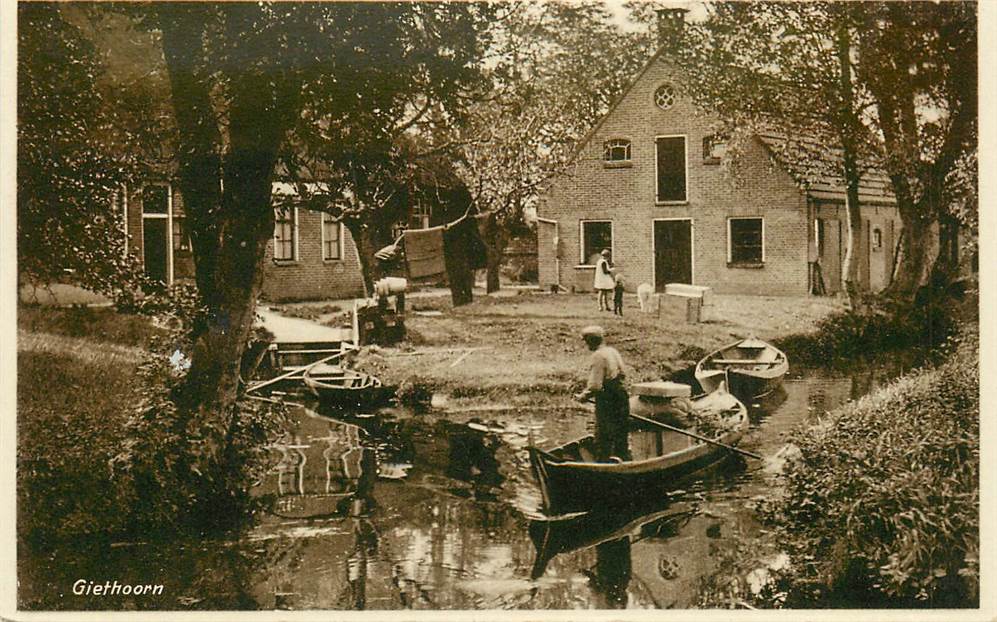 Giethoorn Punters