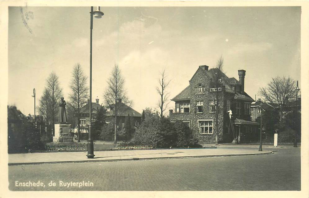 Enschede de Ruyterplein