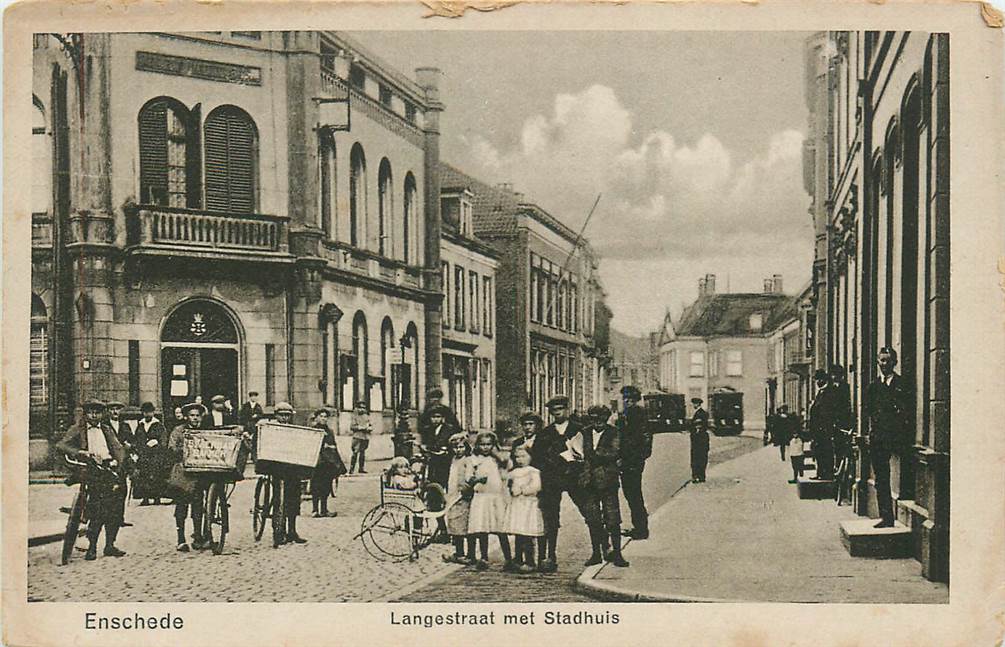 Enschede Langestraat met Stadhuis