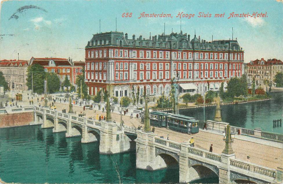 Amsterdam Hooge Sluis met Amstel-Hotel