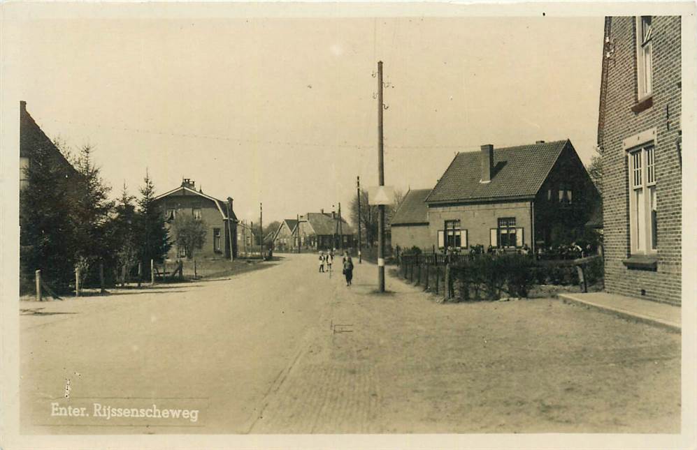 Enter Rijssenscheweg